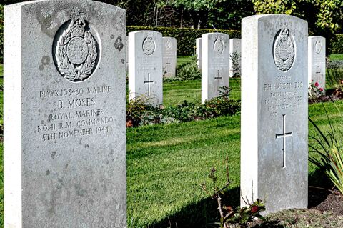 Bergen-Op-Zoom. Graves of Marine Byron Moses and his Troop Commander Capt PH Haydon DSO Royal Marines