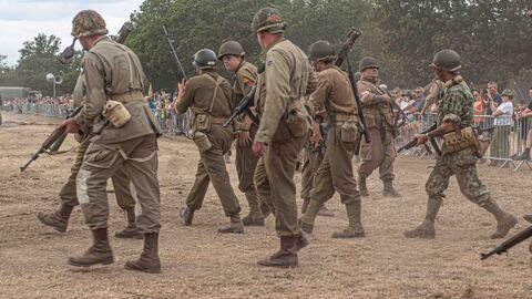 US Marines and US Army Infantry.